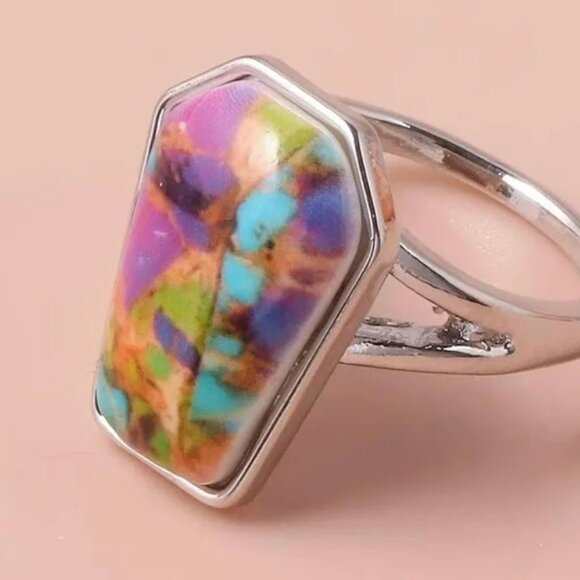 Women's Colorful Bohemian Tie-Dye Ring in a Coffin Cut Silver Split Setting - Picture 3 of 5